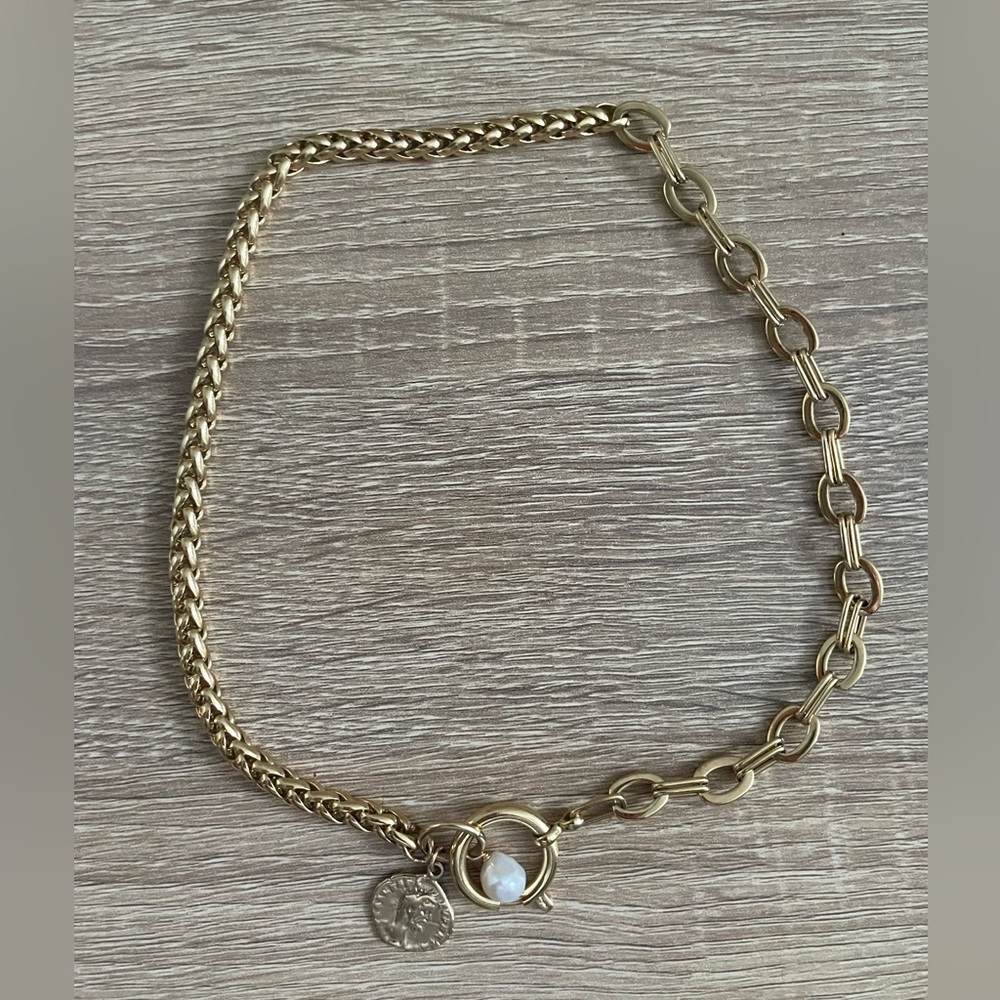 Elegant Gold Chain Necklace